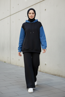 Black pullover set - hijabi concrete wall
