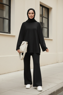 Black Set Street Style