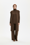 Brown coordinated set without pockets on hijabi model