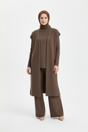 Mocha coordinated set without pockets on hijabi model