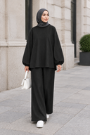 Black Selene Set on a hijabi model