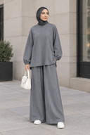 Gray Selene Set on a hijabi model