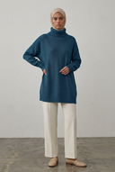 Petrol Blue Oversized Knit on the same hijabi model