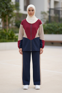 Velo Set navy and burgundy outdoor hijabi model