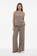 Warm Greige Set – Non Hijabi Model